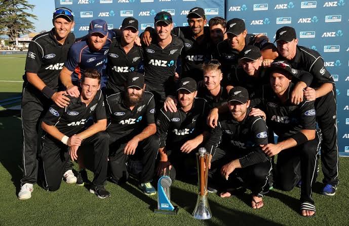 न्यूजीलैंड क्रिकेट ने वनडे विश्वकप के लिए जर्सी का अनावरण किया .